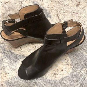 Nine West Black Leather Open-Toe Wedge Booties
